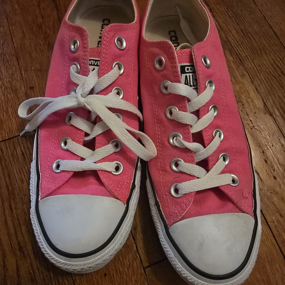 Converse Vibrant Pink Sneakers